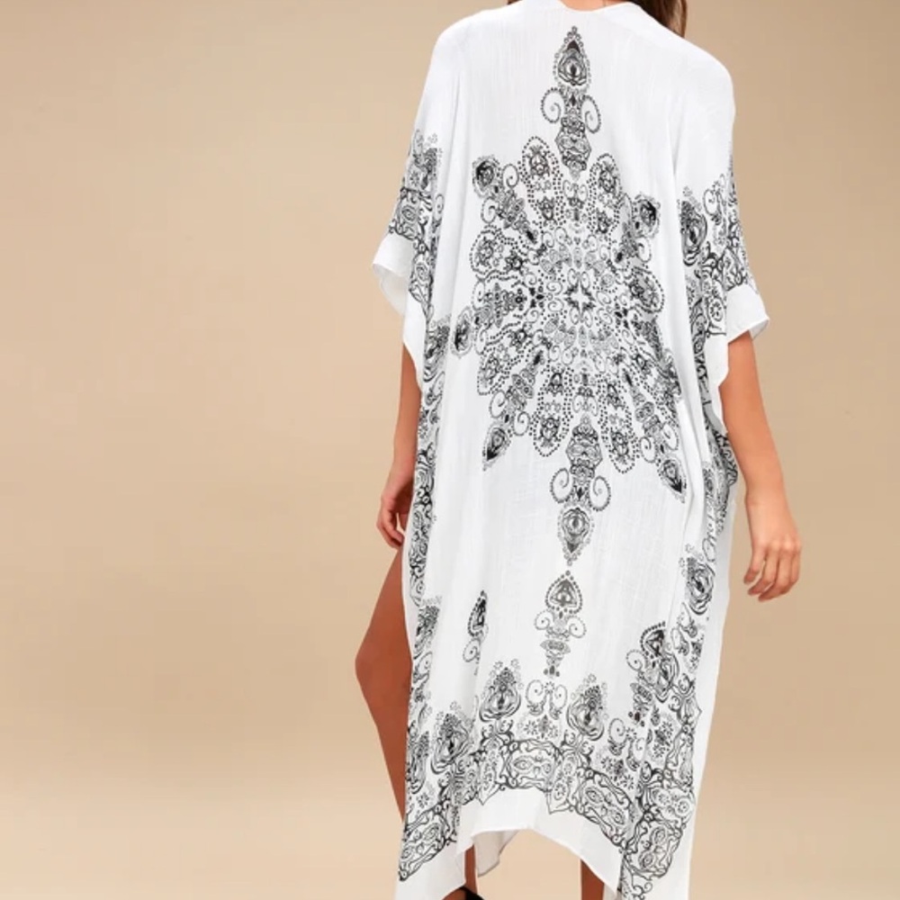 Exotic Sol Black and Grey Print Kimono Top - Picture 5 of 7